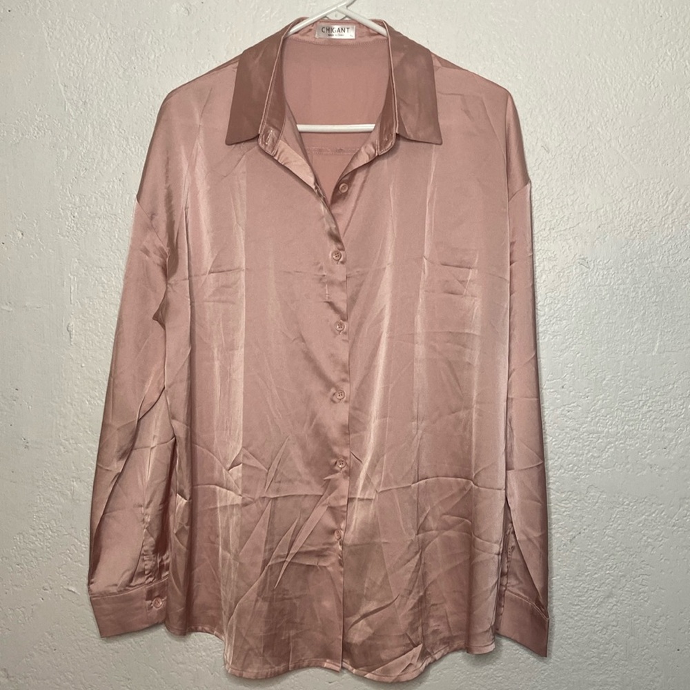 Elegant Pink Satin Women’s Shirt